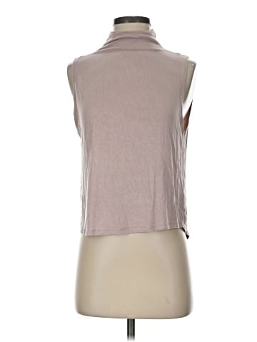 Babaton Sleeveless T-Shirt (view 1)