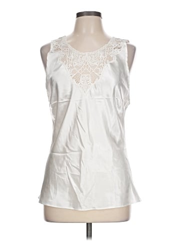 CIENNA Sleeveless Blouse (view 1)
