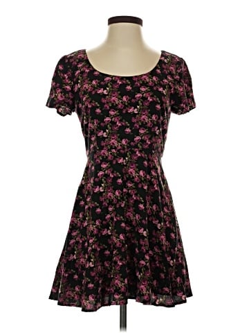 Forever 21 Casual Dress (view 1)