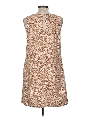 Old Navy Casual Dress (view 2)