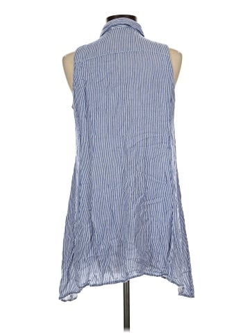 Cupio Sleeveless Button-Down Shirt (view 2)