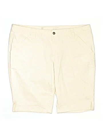 Liz Claiborne Khaki Shorts (view 1)