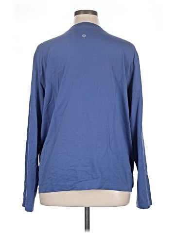 Lululemon Athletica Long Sleeve T-Shirt (view 2)
