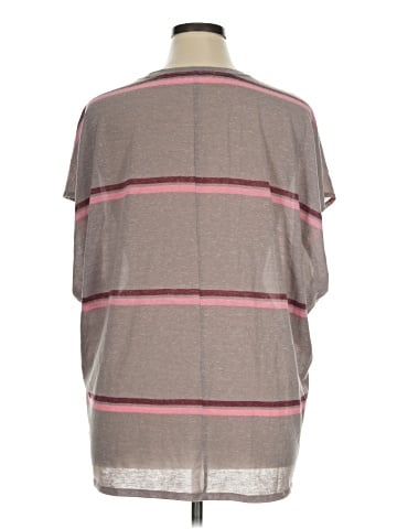 Victoria's Secret Short Sleeve T-Shirt (view 2)