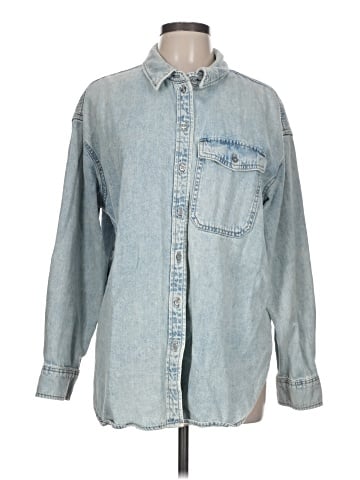 Universal Thread Long Sleeve Button-Down Shirt (view 1)