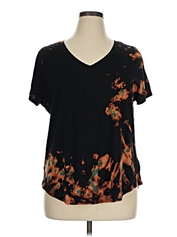 Old Navy Short Sleeve T-Shirt (view 1)