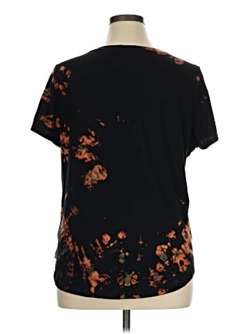 Old Navy Short Sleeve T-Shirt (view 2)