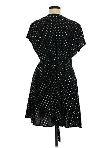 Old Navy Casual Dress (view 2)