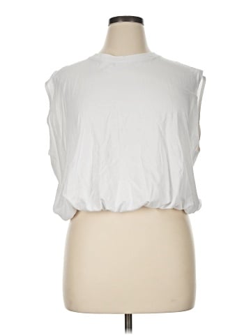 Tres Bien U.S.A. Sleeveless Blouse (view 1)