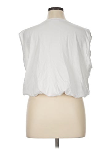 Tres Bien U.S.A. Sleeveless Blouse (view 2)