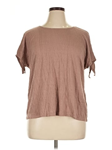 Max Studio Short Sleeve Top (view 1)