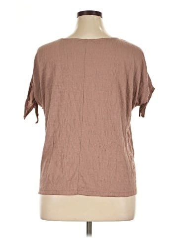 Max Studio Short Sleeve Top (view 2)