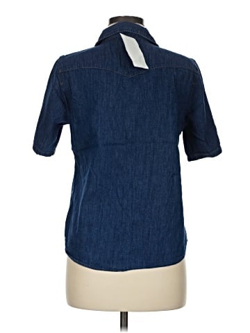 Levi's Short Sleeve Button-Down Shirt (view 2)