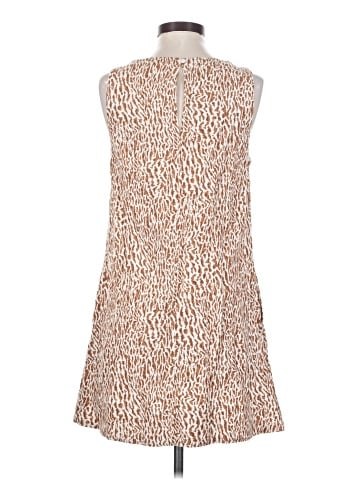 Old Navy Casual Dress (view 2)