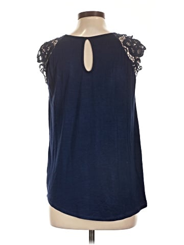 Signature Studio Sleeveless T-Shirt (view 2)