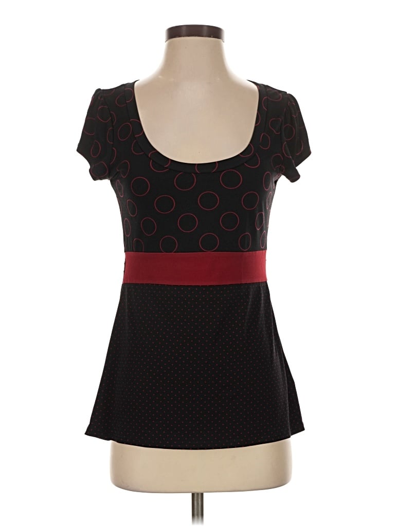 Pre-owned Maurices Short Sleeve T-shirt In Black