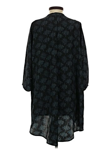 Lularoe Cardigan (view 2)