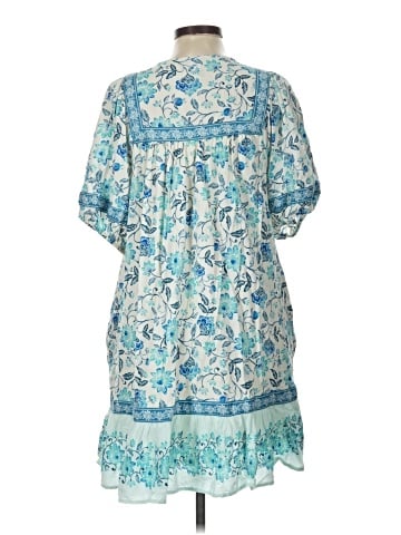 Old Navy Casual Dress (view 2)