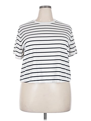 all in motion Short Sleeve Top (view 1)