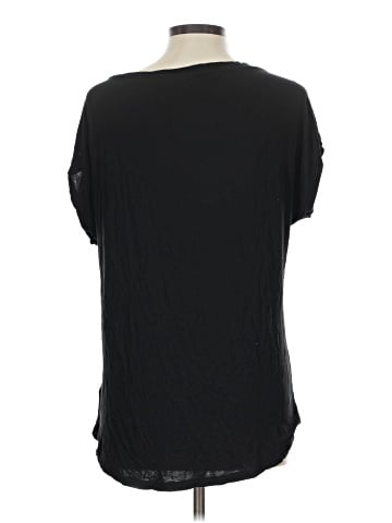 Gap Short Sleeve T-Shirt (view 2)
