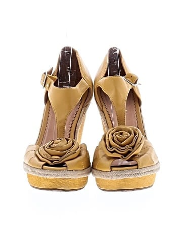 Miss Albright Wedges (view 2)