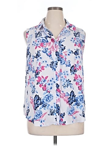 Elle Sleeveless Blouse (view 1)