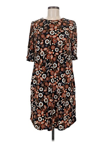 Donna Morgan Casual Dress (view 1)