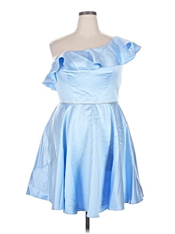 Fifteen Roses Cocktail Dress (view 1)