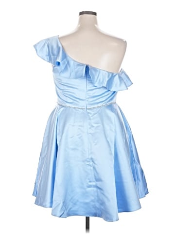 Fifteen Roses Cocktail Dress (view 2)