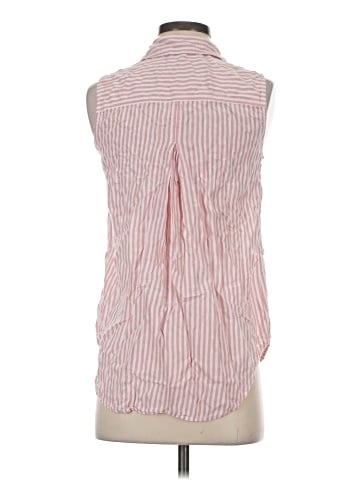 BeachLunchLounge Sleeveless Button-Down Shirt (view 2)