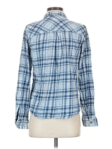 Maurices Long Sleeve Button-Down Shirt (view 2)