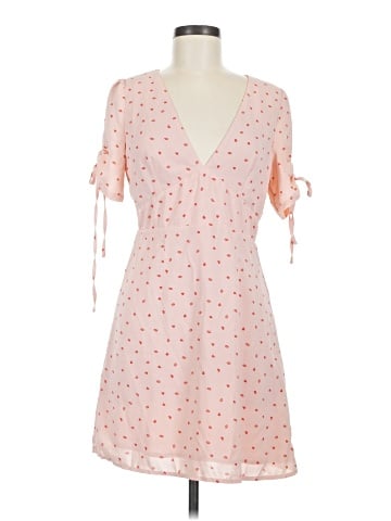Le Lis Casual Dress (view 1)