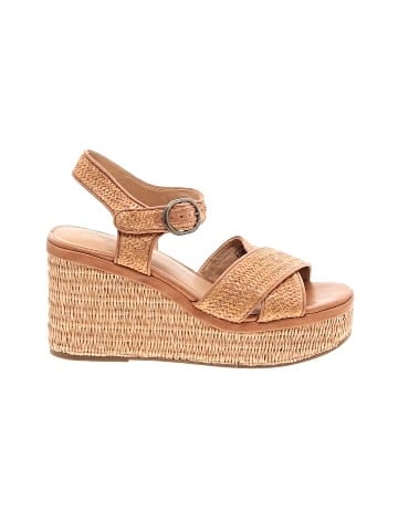 Crown Vintage Wedges (view 1)