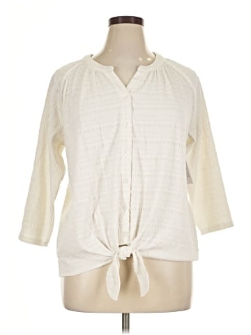 Croft & Barrow 3/4 Sleeve Button-Down Shirt (view 1)