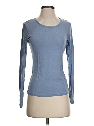 Fabletics Long Sleeve T-Shirt (view 1)