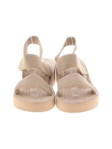 Unbranded Wedges (view 2)