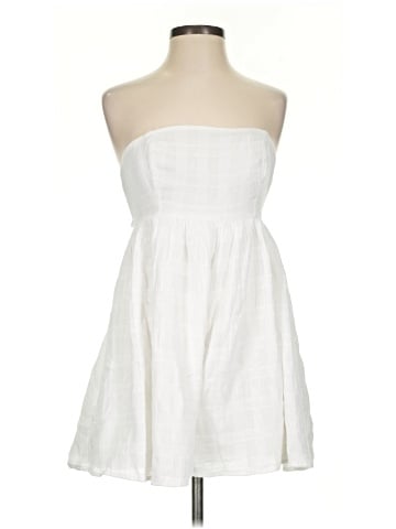 American Eagle Outfitters Sleeveless Top (view 1)