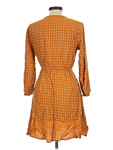 Old Navy Casual Dress (view 2)