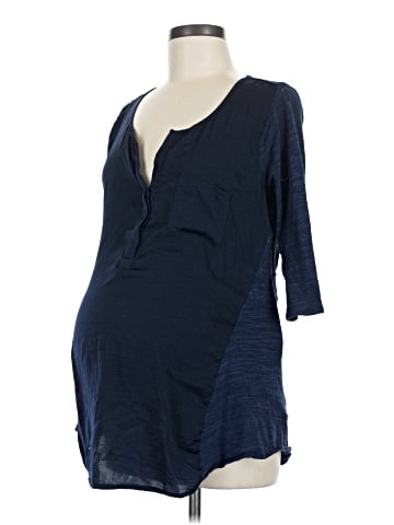 A Pea in the Pod 3/4 Sleeve Top (view 1)