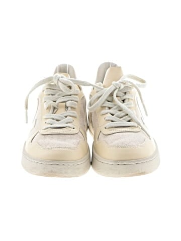 VEJA Sneakers (view 2)