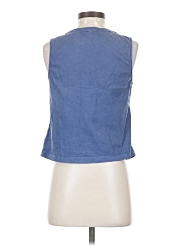 Universal Thread Sleeveless Button-Down Shirt (view 2)