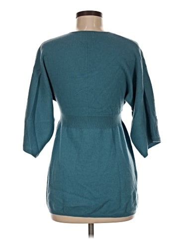 Neiman Marcus Cashmere Pullover Sweater (view 2)