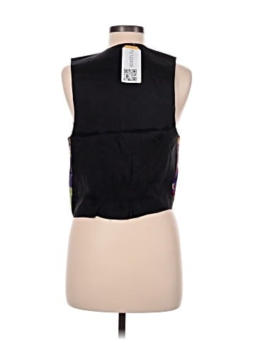 Clio Vest (view 2)