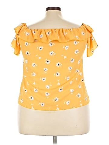curvy sense Short Sleeve Blouse (view 2)