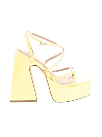 Shoedazzle Sandals (view 1)