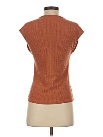 Chaser Short Sleeve Top (view 2)