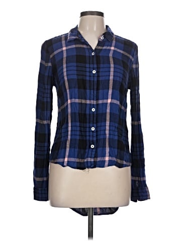 Charlotte Russe Long Sleeve Button-Down Shirt (view 1)