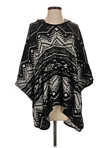 Belle Du Jour Poncho (view 1)