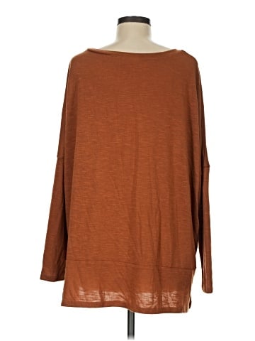 Andree by UNIT Poncho (view 2)