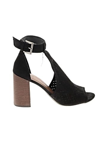 Universal Thread Sandals (view 1)